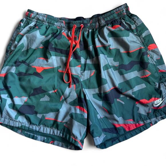 Mens 2x nike green and Orange Camo Swim shorts lined - Picture 1 of 3